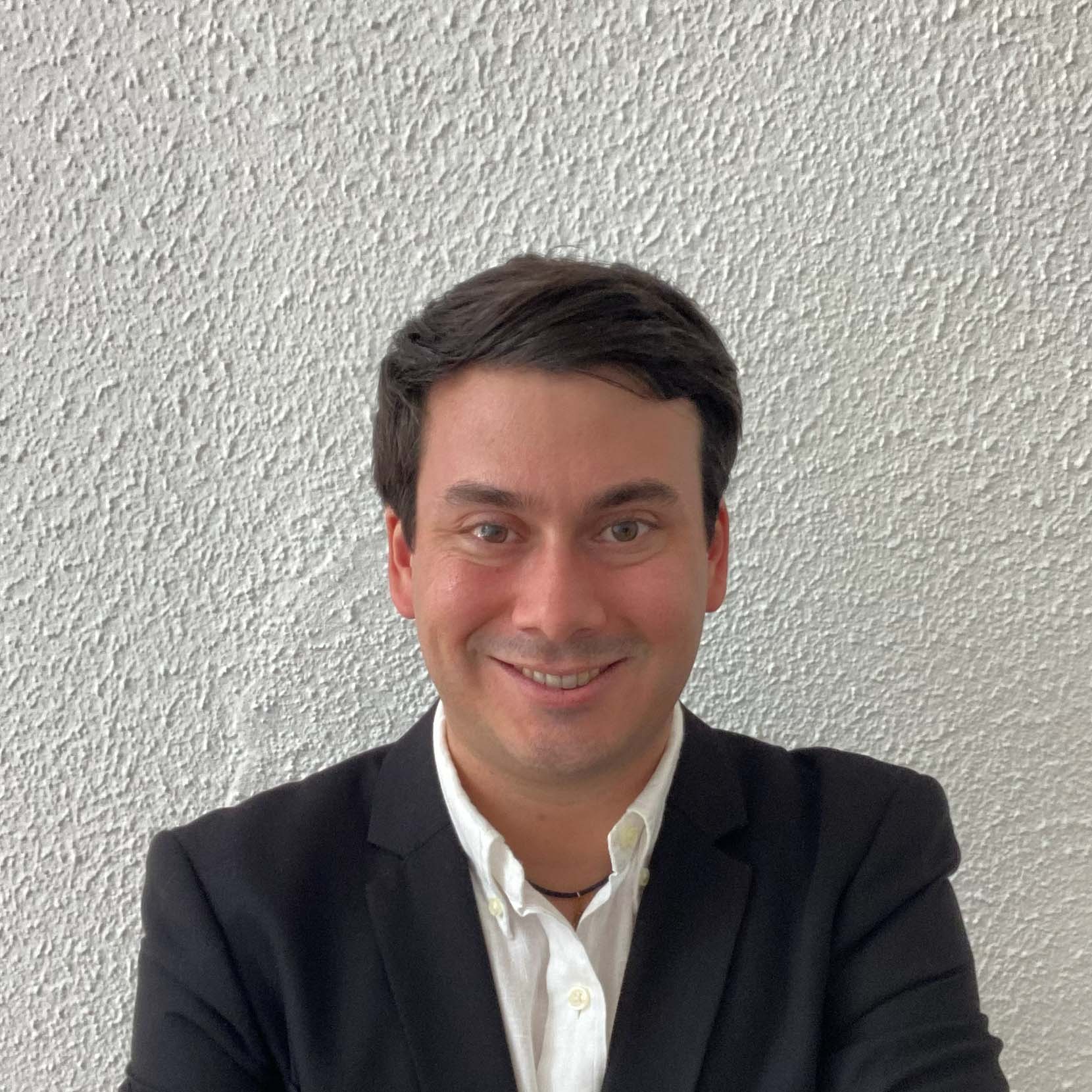 Víctor Selman